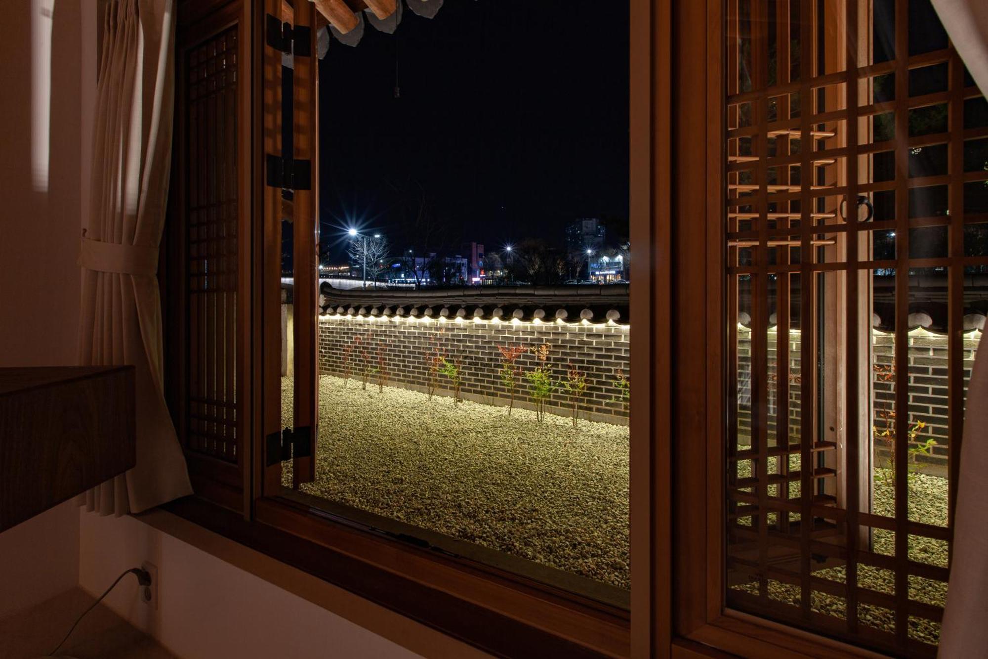 Cheong-Yeon, The Korean Traditional House Hanok In Jeonju Hanok Village Екстериор снимка